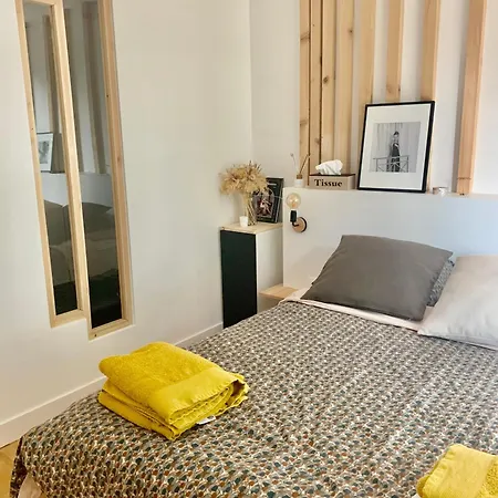 Renove En Bordure De Foret